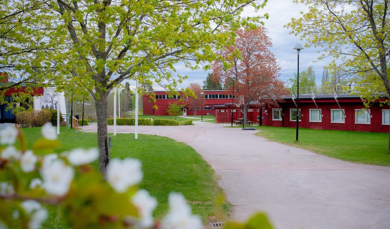 Karlskoga Folkhoegskola Vandrarhem Udden Hotel Exterior photo