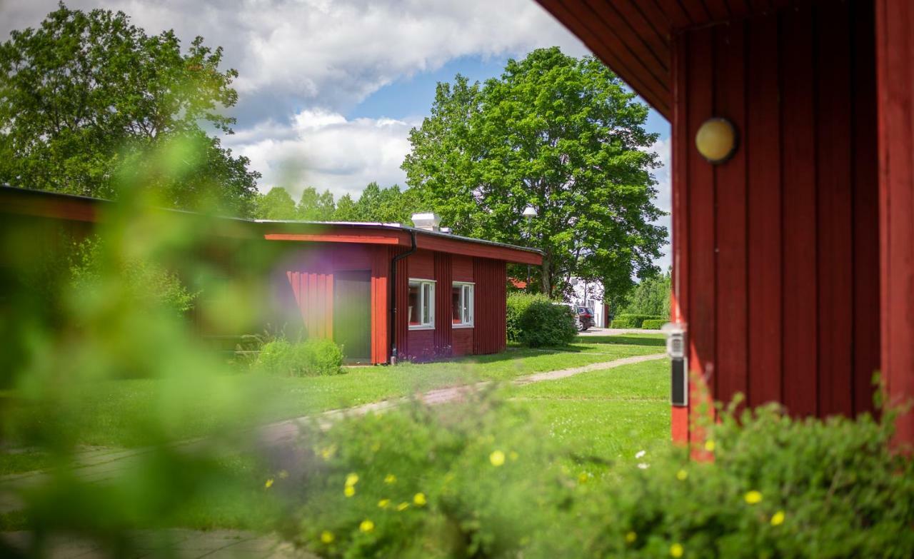 Karlskoga Folkhoegskola Vandrarhem Udden Hotel Exterior photo